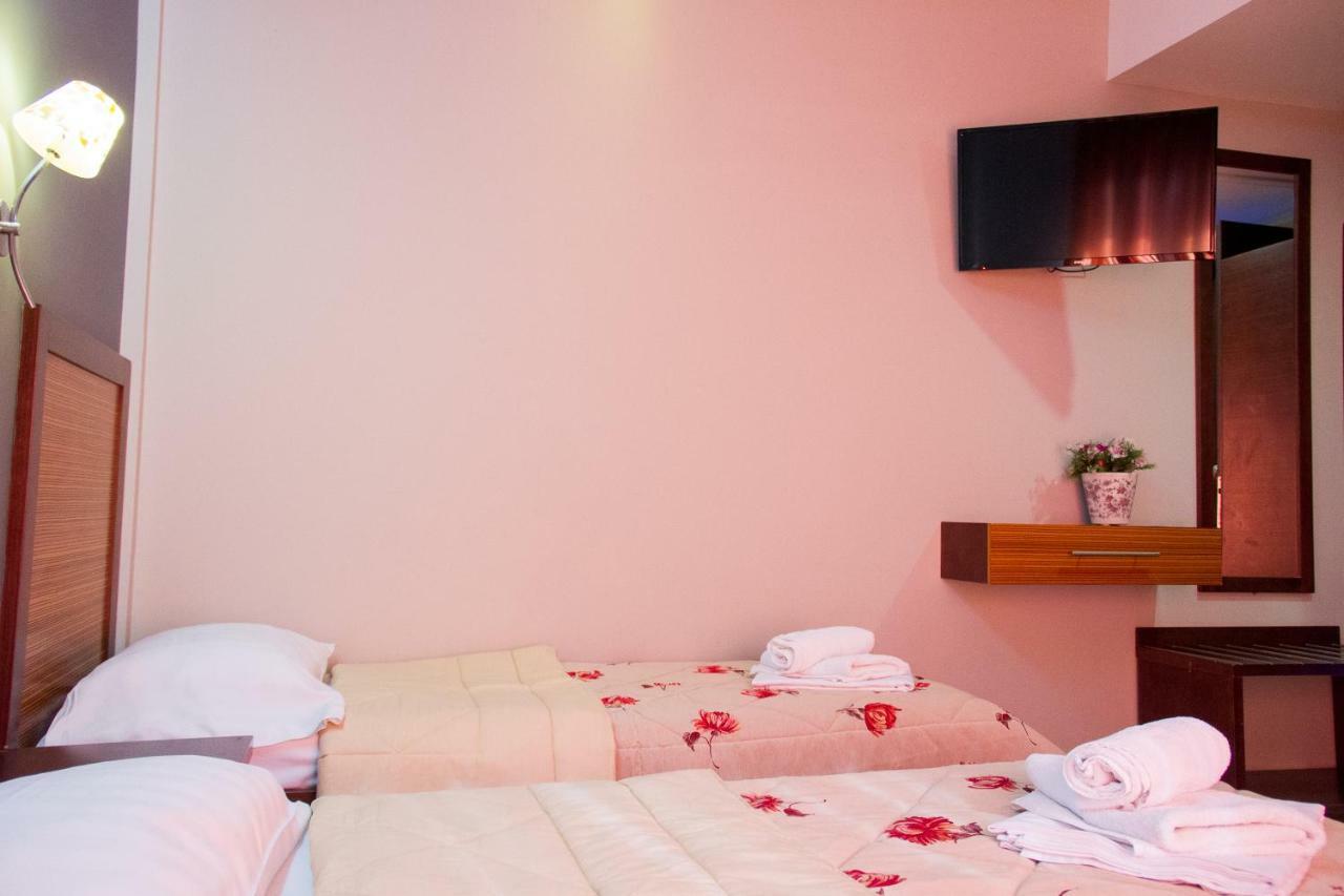 Paralía Hotel Rodon מראה חיצוני תמונה